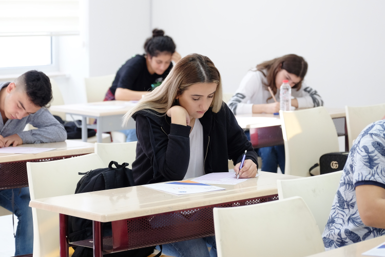 Bursa Büyükşehir Belediyesi YKS kurslarıyla gençlerin yanında -Bursa Hayat-2