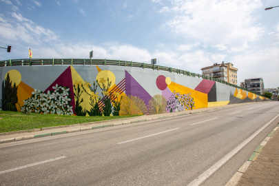 Duvarlar Bursa’nın simgeleriyle hayat buldu