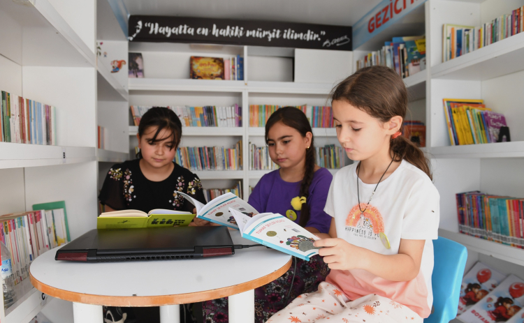 Osmangazi’de gezici kütüphane çocuklarla buluşuyor-Bursa Hayat 2