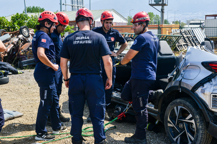 Bursa'da 100 yeni itfaiye eri göreve hazırlanıyor-Bursa Hayat 4