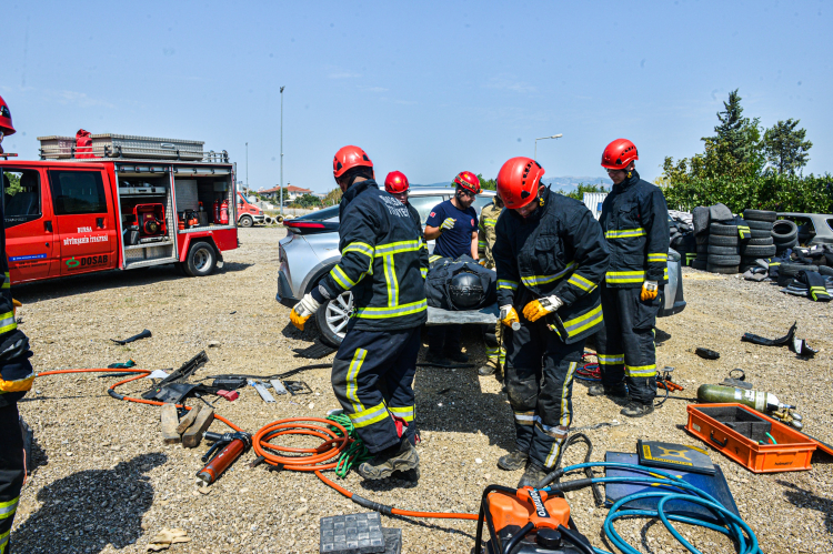 Bursa'da 100 yeni itfaiye eri göreve hazırlanıyor-Bursa Hayat 3