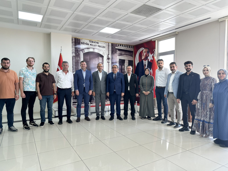 Milletvekili Mustafa Yavuz Mustafakemalpaşa’da vatandaşlarla buluştu-Bursa Hayat 2