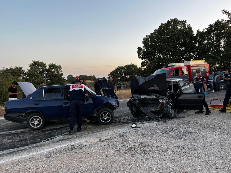 Bursa Mustafakemalpaşa'da feci kaza: 1 ölü, 3 yaralı-Bursa Hayat 3