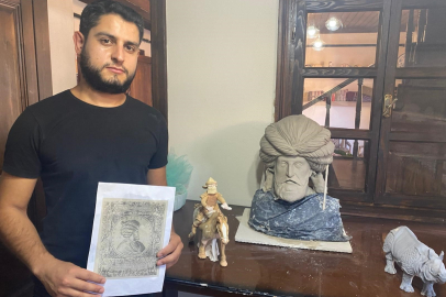 Bursa’da eğitim almadan Sadrazam Sinan Paşa’nın büstünü yaptı