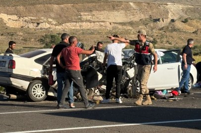 Katliam gibi kazada 4 can kaybı: Ölenlerin kimlikleri belli oldu