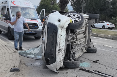 Bursa'da feci kaza: Kontrolden çıkan araç takla attı!