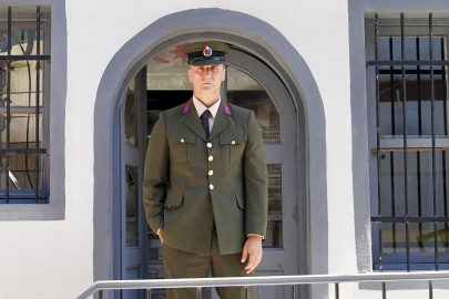 “Bak Postacı Geliyor”da Fırat Çelik, Cahit Komutan rolünde