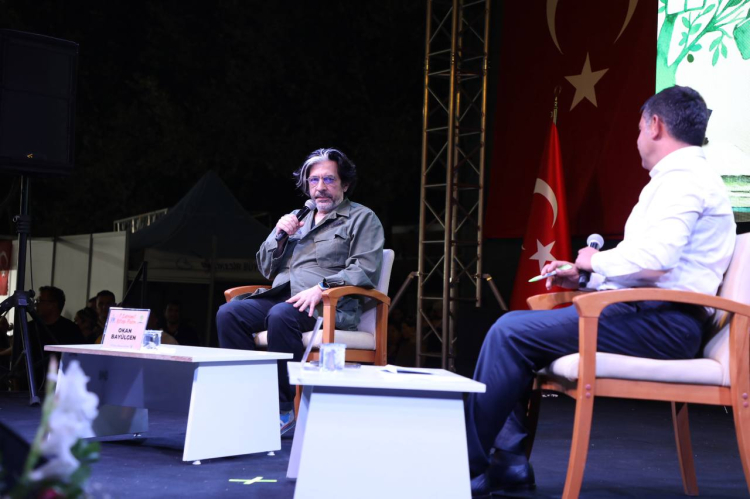 7. Edremit Kitap Fuarı renkli söyleşilerle yoluna devam ediyor - Bursa Hayat Gazetesi-6