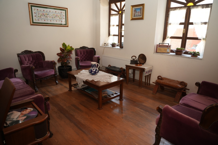 200 yıllık Sarı Köşk kadın girişimcilerin buluşma noktası oldu - Bursa Hayat Gazetesi-2