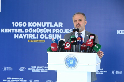 Alinur Aktaş’tan Bozbey’e eleştiri: “Emeği geçeni anmadan kurdele kestiler”