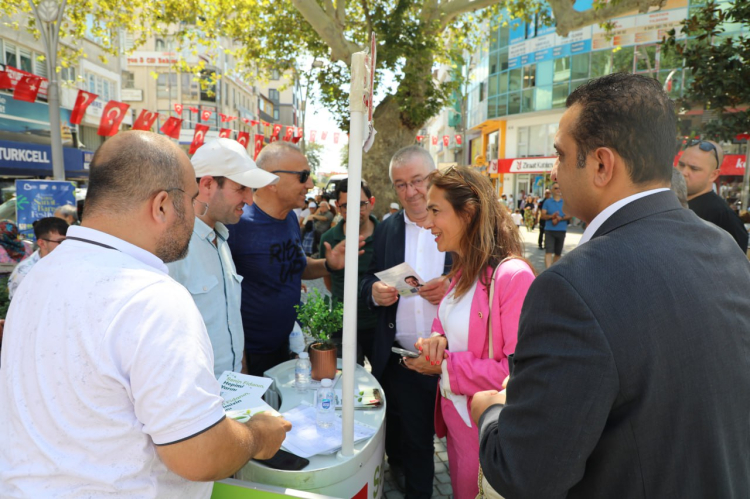 CHP’li vekiller sorunları dinledi: Vatandaşla birebir temas - Bursa Hayat Gazetesi-3