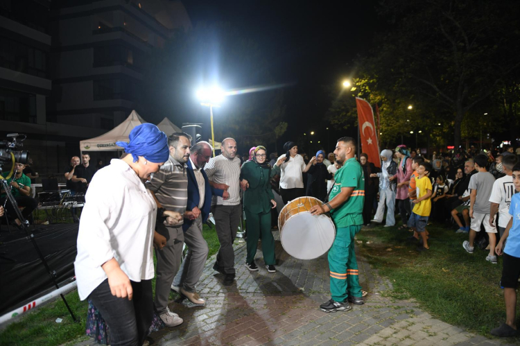 Osmangazi’de yaz akşamları şenlik havasında geçiyor - Bursa Hayat Gazetesi-6