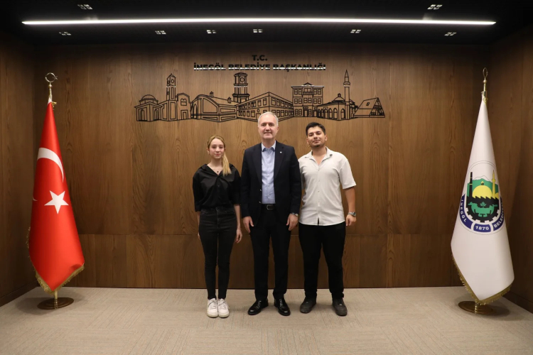 İnegöl’ün Nöbetçi Kitaphaneleri başarıya açılan kapı oldu - Bursa Hayat Gazetesi-4