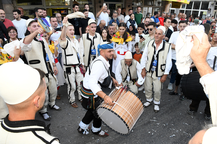Balkan kültürü Bursa sokaklarında hayat buldu - Bursa Hayat Gazetesi-2