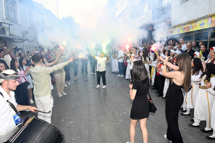 Balkan kültürü Bursa sokaklarında hayat buldu - Bursa Hayat Gazetesi-5