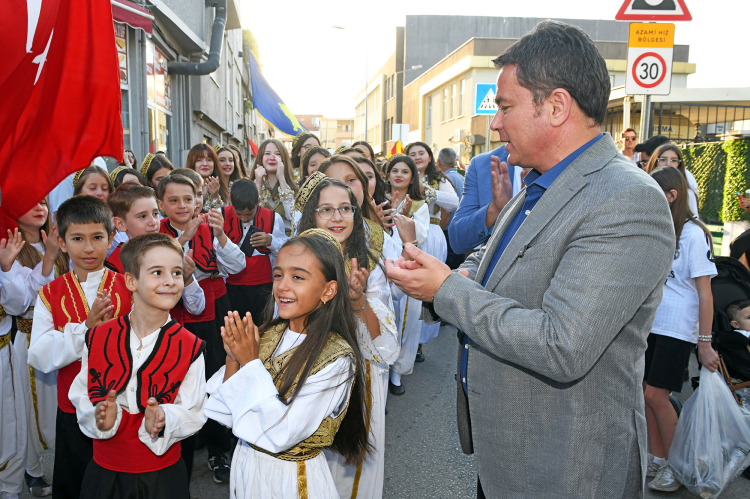 Balkan kültürü Bursa sokaklarında hayat buldu - Bursa Hayat Gazetesi-3