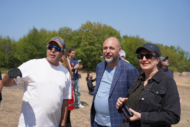 Orhangazi’de Gürle Dağı semaları yamaç paraşütleriyle renklendi - Bursa Hayat Gazetesi-2