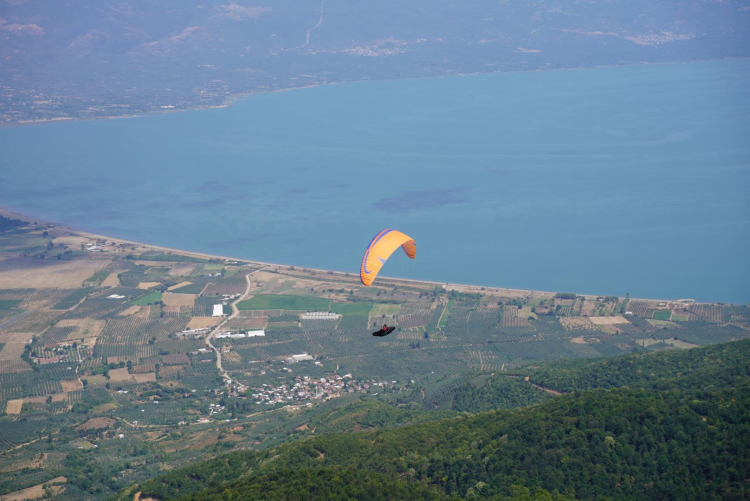 Orhangazi’de Gürle Dağı semaları yamaç paraşütleriyle renklendi - Bursa Hayat Gazetesi-3