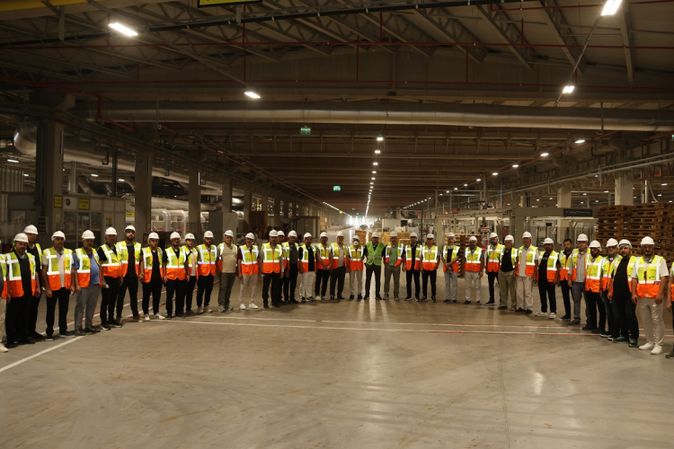 NG Kütahya Seramik sektör profesyonellerine fabrikasını açtı - Bursa Hayat Gazetesi-4