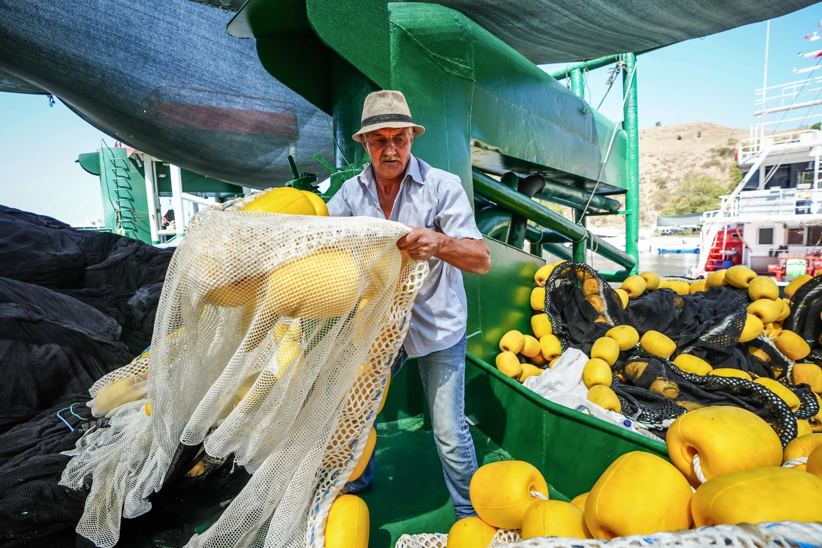 Marmara Denizi'nden umutlu bekleyiş: Balıkçılar sezona hazır