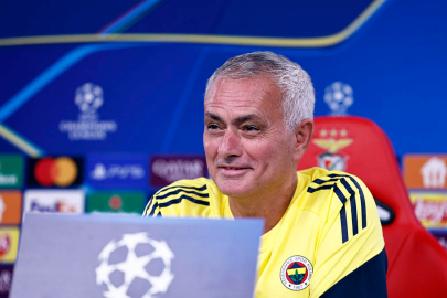 Fenerbahçe’de şok ayrılık: Mourinho ile yollar resmen ayrıldı