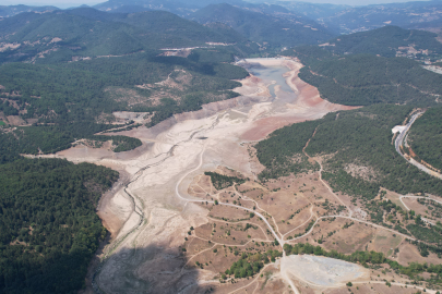 Nilüfer Barajı tamamen kurudu! “Bursa artık su şehri değil”