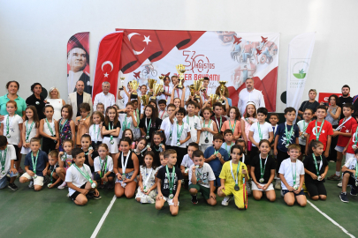 Bursa’da 30 Ağustos Zafer Bayramı coşkusu tenis turnuvası ile taçlandı