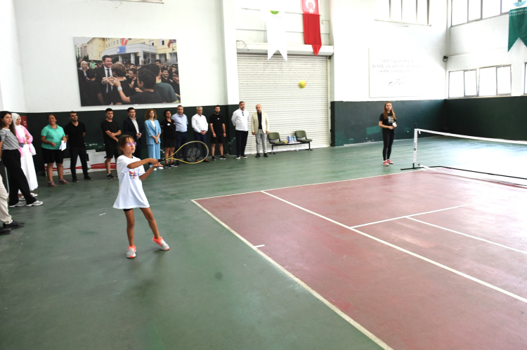 Bursa’da 30 Ağustos Zafer Bayramı coşkusu tenis turnuvası ile taçlandı - Bursa Hayat Gazetesi-2