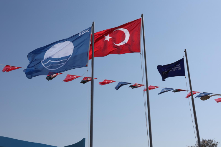 Bursa’nın mavi bayraklı sahillerine bir yenisi eklendi - Bursa Hayat Gazetesi-2
