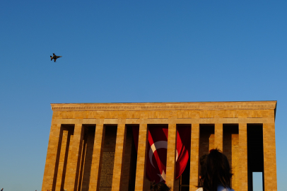 SOLOTÜRK’ten Anıtkabir’de özel gösteri uçuşu