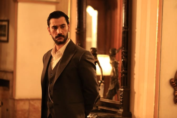 Kadife Kelepçe - Show TV