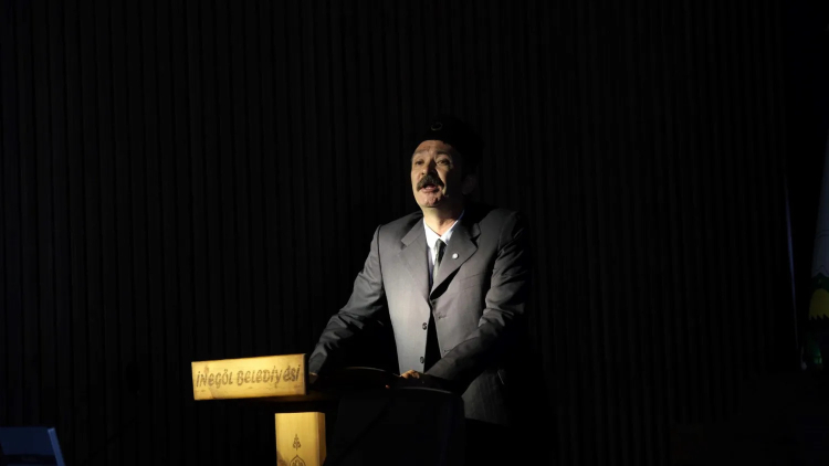 İnegöl Belediyesi Meclisinde kurtuluşun izleri sahnelendi - Bursa Hayat Gazetesi-3