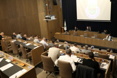 İnegöl Belediyesi Meclisinde kurtuluşun izleri sahnelendi