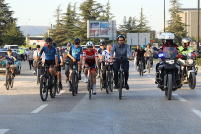İnegöl’de bisikletle şehir turu! Her yaştan insan katıldı