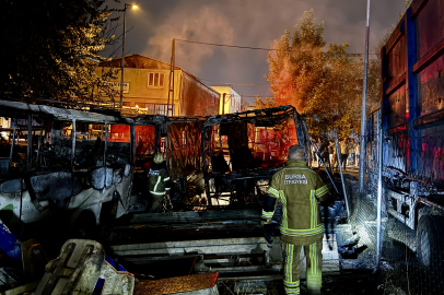 Bursa’da park halindeki karavanda yangın!