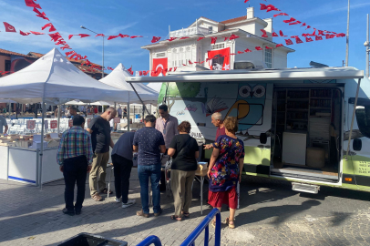 Nilüfer’in Gezici Kütüphanesi’ne Mudanya Kitap Fuarı’nda yoğun ilgi