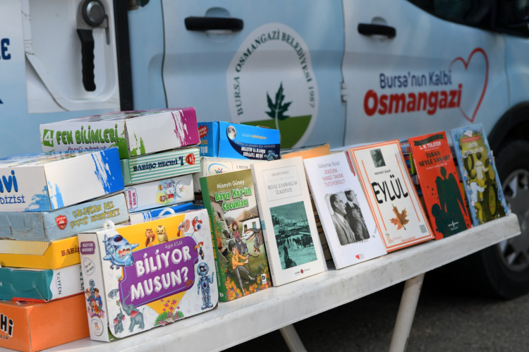 Osmangazi'nin sporcuları 500 kitapla ormanlara nefes oldu - Bursa Hayat Gazetesi-2