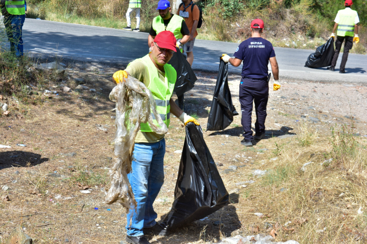 Bursa’da doğa dayanışması için ele ele verildi - Bursa Hayat Gazetesi-3