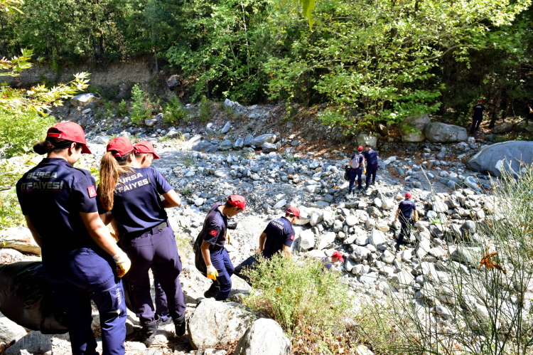 Bursa’da doğa dayanışması için ele ele verildi - Bursa Hayat Gazetesi-2