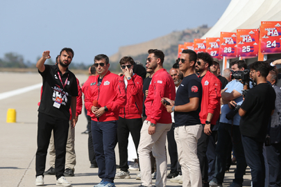 Selçuk Bayraktar gençlerle TEKNOFEST’te buluştu