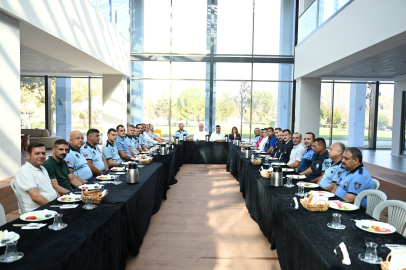 Başkan Karabatı zabıta personeliyle kahvaltıda bir araya geldi