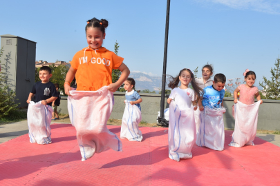 Yıldırım Belediyesi’nden öğrencileri motive eden şenlik