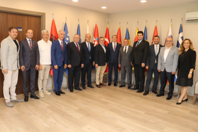 Bursa’da STK ve siyaset buluşması: Yeni iş birliği kapıları açılıyor