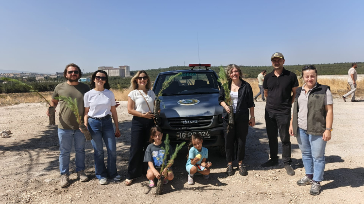 Nilüfer’de tütün bağımlılığından kurtulan vatandaşlar fidan dikti - Bursa Hayat Gazetesi-2