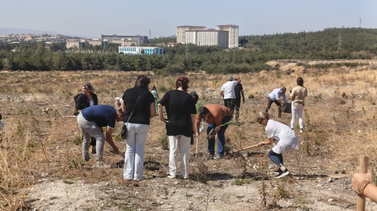 Nilüfer’de tütün bağımlılığından kurtulan vatandaşlar fidan dikti - Bursa Hayat Gazetesi-3
