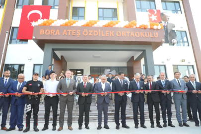 İnegöl’de yeni eğitim yılı başladı, Bora Ateş Özdilek ortaokulu törenle açıldı