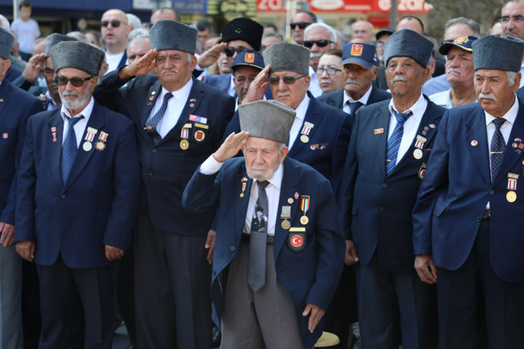 103 yıllık gurur: Edremit’in kurtuluşu törenlerle kutlandı - Bursa Hayat Gazetesi-4