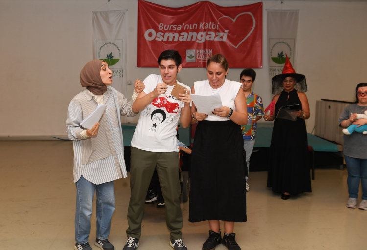 Osmangazi’de engelli bireylerden 3 aralık’a özel tiyatro gösterisi-bursa hayat 3