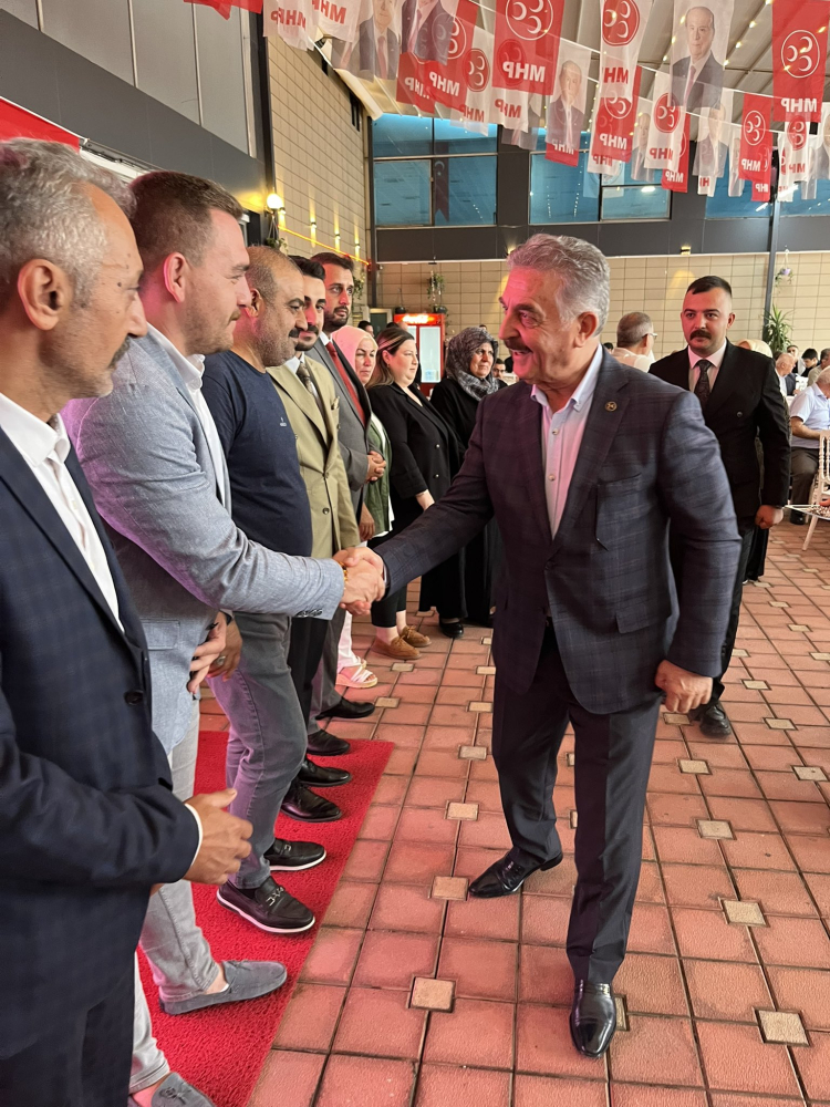 MHP Gemlik’te yeni üyelerine rozetlerini taktı - Bursa Hayat Gazetesi-4