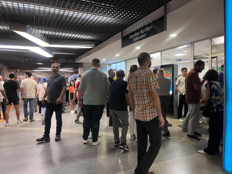 Yeni BursaKart dönemi başladı, ofislerde uzun kuyruklar oluştu-bursa hayat 4